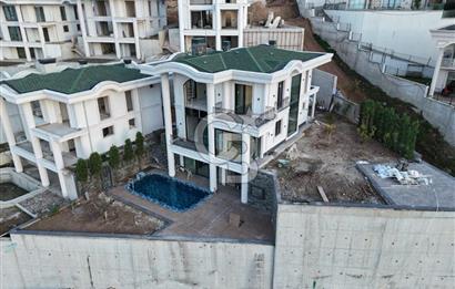 CB Elexus | Bahçecikte Lüks Asansörlü, Deniz Manzaralı 5+2 Villa