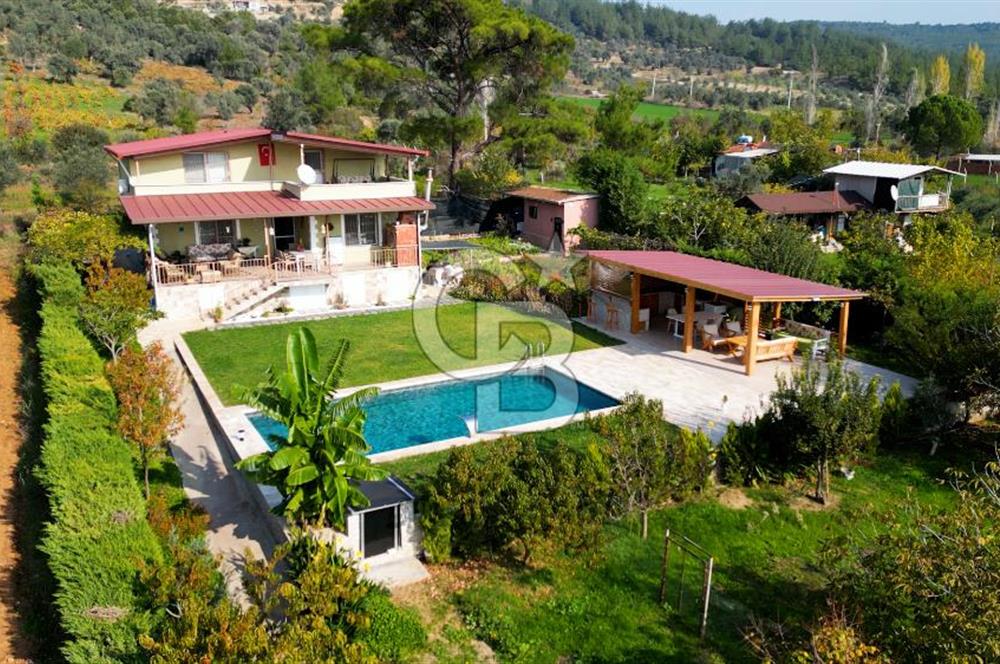 Menderes Çatalca'da 2.000 Dönüm Arazi İçinde Satılık Çiftlik Evi