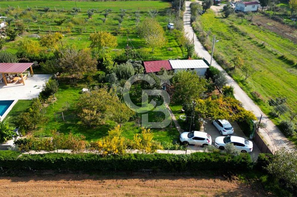Menderes Çatalca'da 2.000 Dönüm Arazi İçinde Satılık Çiftlik Evi
