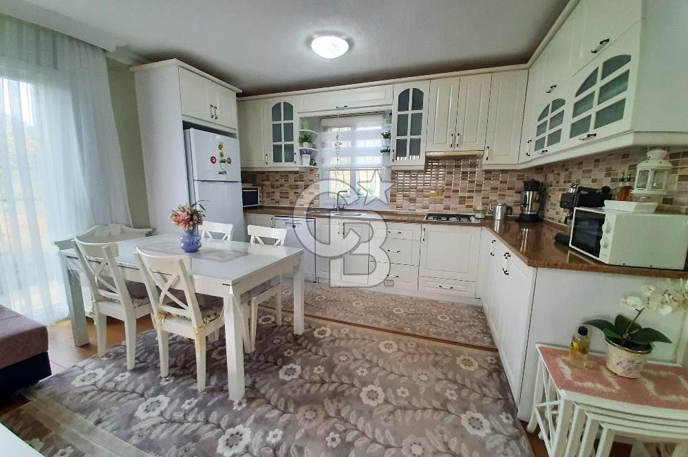 Menderes Çatalca'da 2.000 Dönüm Arazi İçinde Satılık Çiftlik Evi