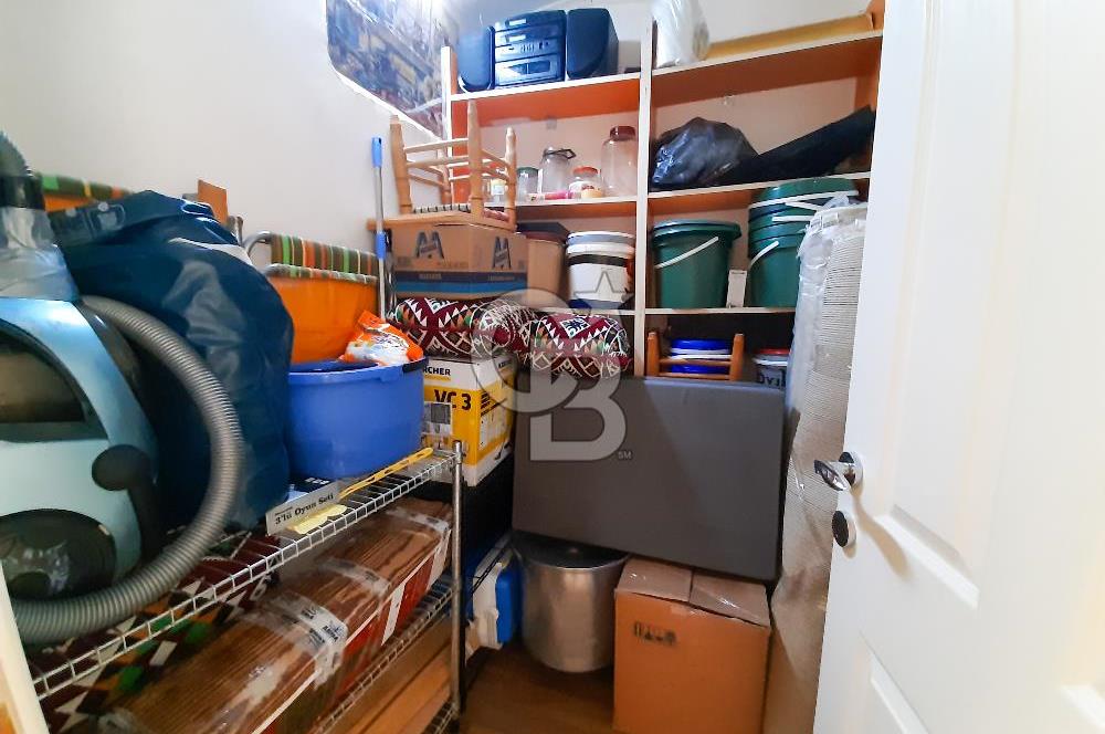 Menderes Çatalca'da 2.000 Dönüm Arazi İçinde Satılık Çiftlik Evi