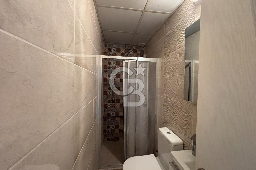 ÇANDARLI MERKEZDE DENİZE 200 METRE 1+1 SATILIK GENİŞ DAİRE