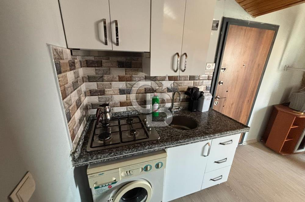 ÇANDARLI MERKEZDE DENİZE 200 METRE 1+1 SATILIK GENİŞ DAİRE