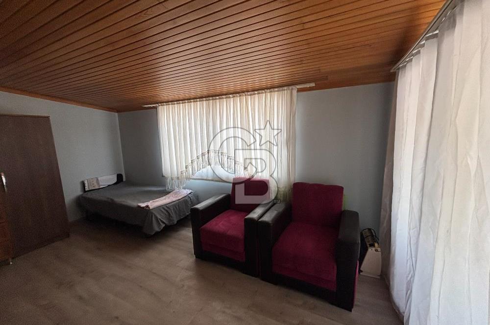 ÇANDARLI MERKEZDE DENİZE 200 METRE 1+1 SATILIK GENİŞ DAİRE