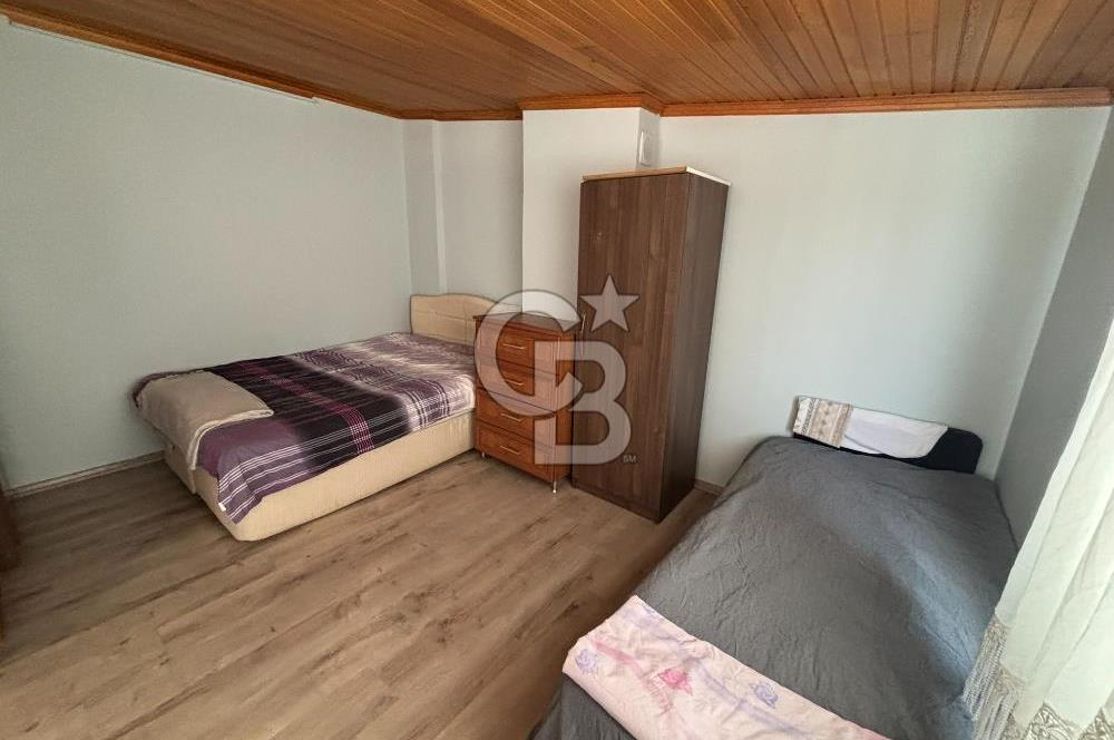 ÇANDARLI MERKEZDE DENİZE 200 METRE 1+1 SATILIK GENİŞ DAİRE