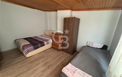 ÇANDARLI MERKEZDE DENİZE 200 METRE 1+1 SATILIK GENİŞ DAİRE