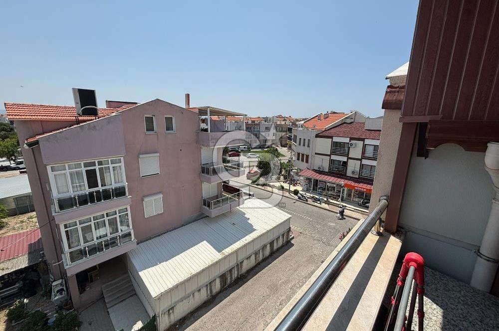 ÇANDARLI MERKEZDE DENİZE 200 METRE 1+1 SATILIK GENİŞ DAİRE