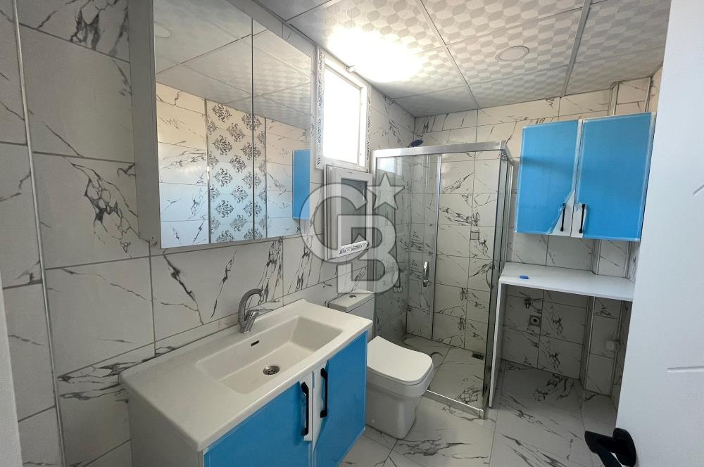 ÇANDARLI MERKEZDE DENİZE YAKIN GENİŞ BAHÇELİ SIFIR VİLLA