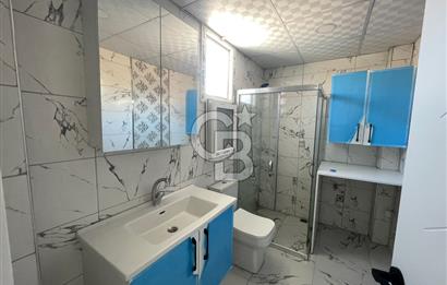 ÇANDARLI MERKEZDE DENİZE YAKIN GENİŞ BAHÇELİ SIFIR VİLLA