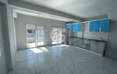 ÇANDARLI MERKEZDE DENİZE YAKIN GENİŞ BAHÇELİ SIFIR VİLLA