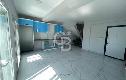 ÇANDARLI MERKEZDE DENİZE YAKIN GENİŞ BAHÇELİ SIFIR VİLLA