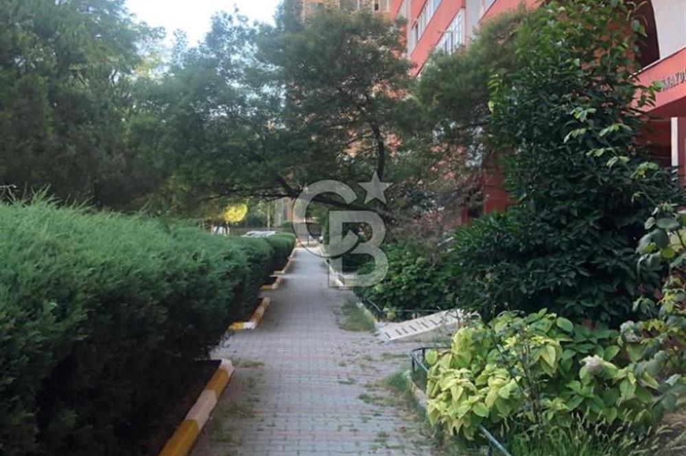 Metrobüse 450m,Otoparklı,Site İçi,Şehir Manzaralı Temiz 3+1