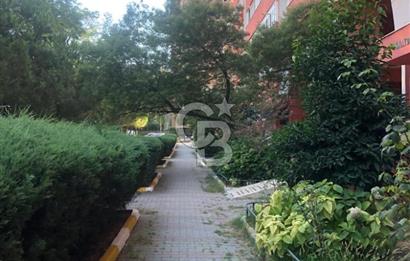 Metrobüse 450m,Otoparklı,Site İçi,Şehir Manzaralı Temiz 3+1