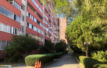 Metrobüse 450m,Otoparklı,Site İçi,Şehir Manzaralı Temiz 3+1