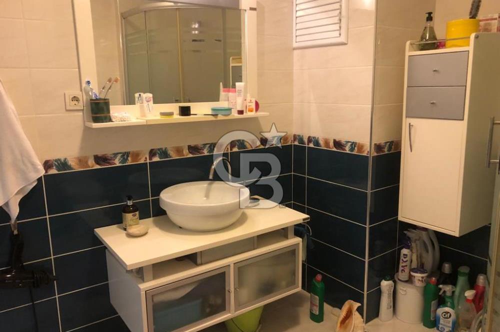 Metrobüse 450m,Otoparklı,Site İçi,Şehir Manzaralı Temiz 3+1