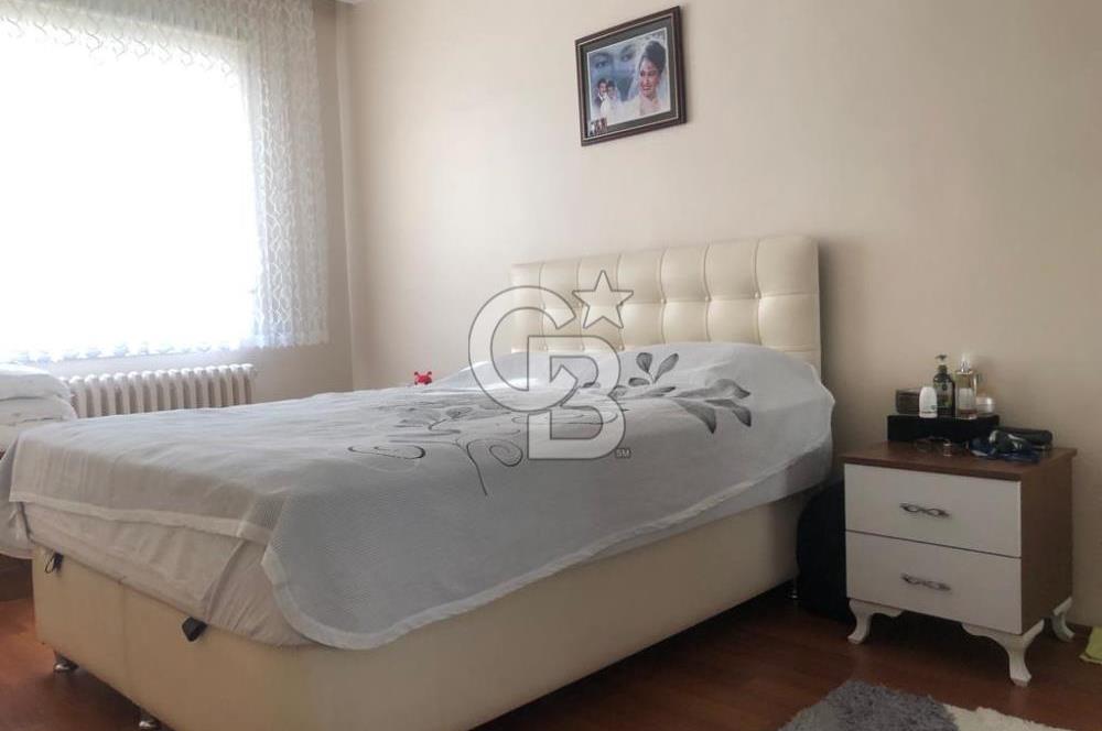 Metrobüse 450m,Otoparklı,Site İçi,Şehir Manzaralı Temiz 3+1