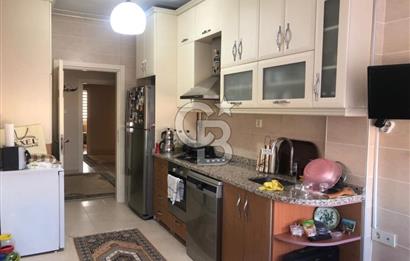 Metrobüse 450m,Otoparklı,Site İçi,Şehir Manzaralı Temiz 3+1