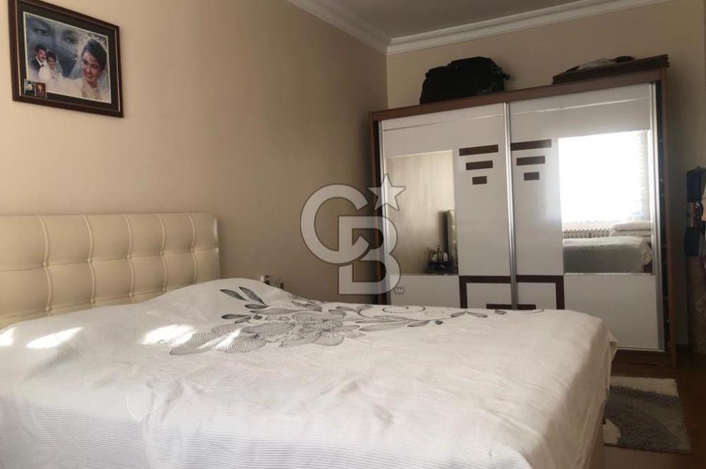 Metrobüse 450m,Otoparklı,Site İçi,Şehir Manzaralı Temiz 3+1