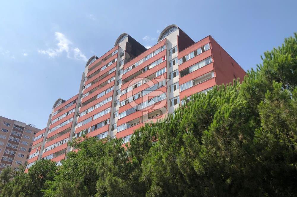 Metrobüse 450m,Otoparklı,Site İçi,Şehir Manzaralı Temiz 3+1