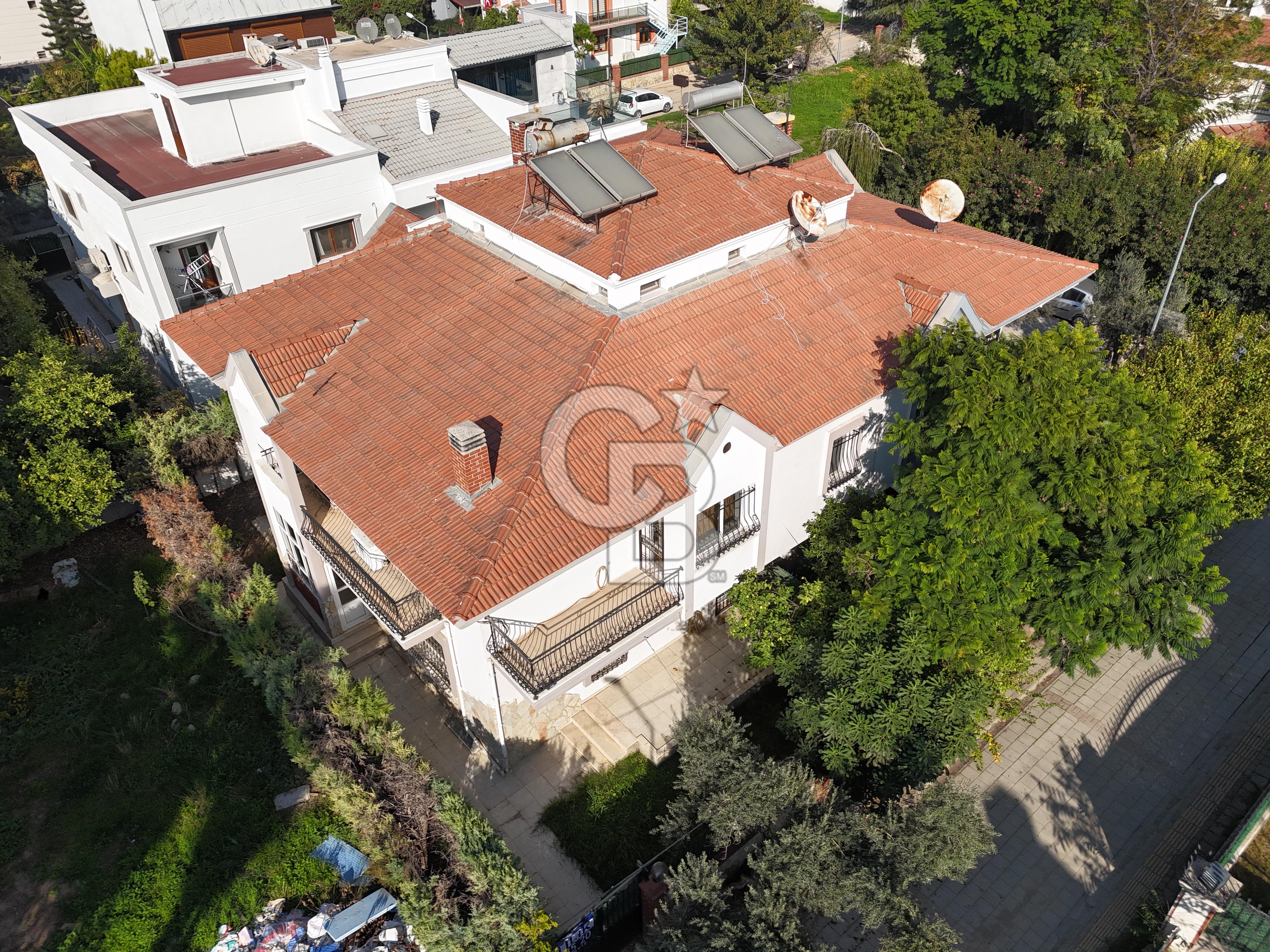 FORUM BORNOVA KARŞISI,HEM TİCARİ HEM MÜSTAKİL KUL.TRİPLEKS VİLLA