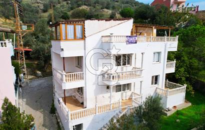 ÇANDARLI KARDEŞ VİLLALARINDA DENİZE YAKIN SATILIK 3+1 VİLLA