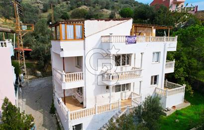 ÇANDARLI KARDEŞ VİLLALARINDA DENİZE YAKIN SATILIK 3+1 VİLLA