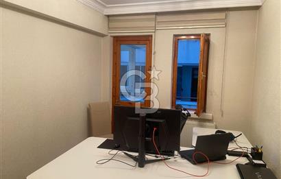 ÖVEÇLER ÇETİN EMEÇ BULVARI YAKINI YAPILI EŞYALI SATILIK OFİS