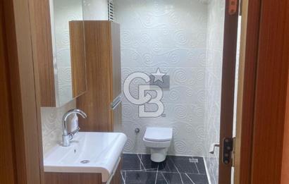 ÖVEÇLER ÇETİN EMEÇ BULVARI YAKINI YAPILI EŞYALI SATILIK OFİS