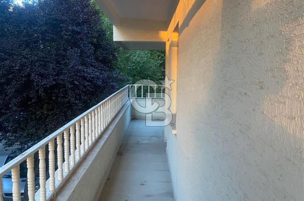 ÖVEÇLER ÇETİN EMEÇ BULVARI YAKINI YAPILI EŞYALI SATILIK OFİS