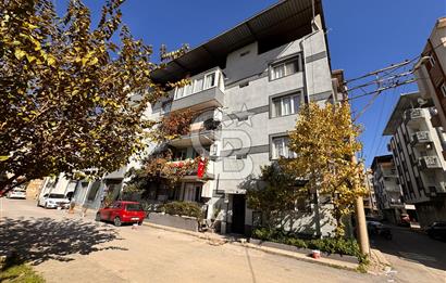 YEŞİLOVA MAHALLESİ'NDE BAHÇELİ, MERKEZİ KONUMDA 3+1 ZEMİN KAT