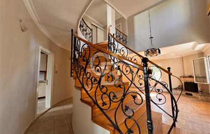 FORUM BORNOVA KARŞISI,HEM TİCARİ HEM MÜSTAKİL KUL.TRİPLEKS VİLLA