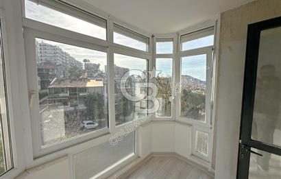 MARİNADA DENİZ MANZARALI KORDONA YÜRÜME MESAFESİNDE DAİRE