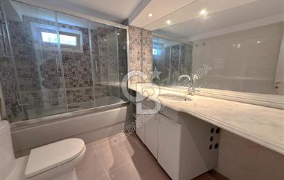 MARİNADA DENİZ MANZARALI KORDONA YÜRÜME MESAFESİNDE DAİRE