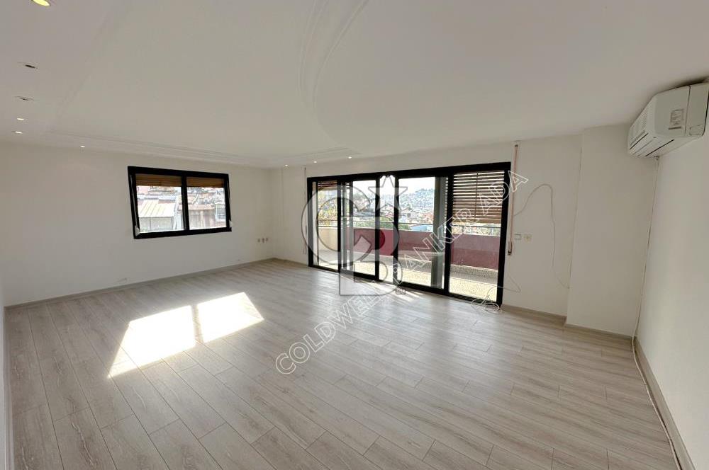 MARİNADA DENİZ MANZARALI KORDONA YÜRÜME MESAFESİNDE DAİRE