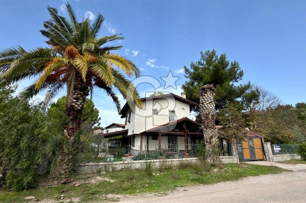 Urla Altınköy Çiftlik Evleri Sitesinde Satılık 3+1 Müstakil Dubleks Villa