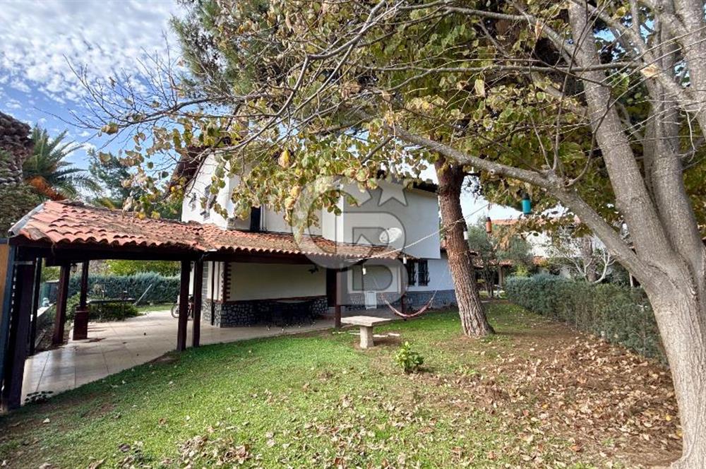 Urla Altınköy Çiftlik Evleri Sitesinde Satılık 3+1 Müstakil Dubleks Villa