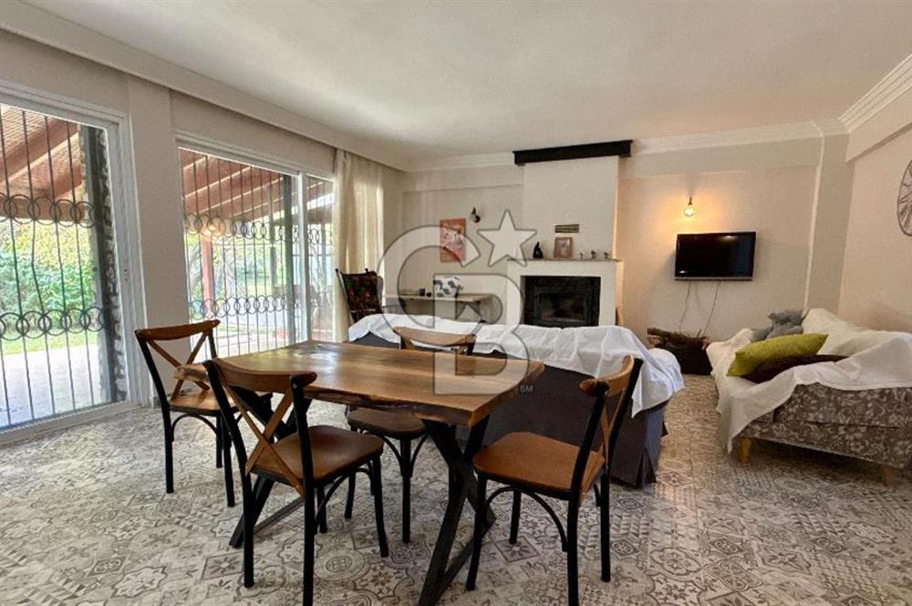 Urla Altınköy Çiftlik Evleri Sitesinde Satılık 3+1 Müstakil Dubleks Villa