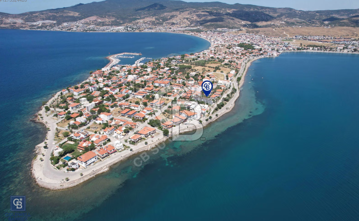 ÇANDARLI ADA MAHALLESİNDE DENİZE SIFIR 2+1 FERAH DAİRE
