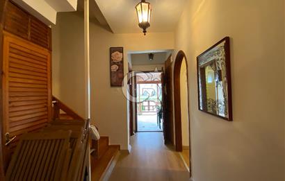 Saroz Körfezinde Denize Sıfır, Özel Koylu 4+1 Tripleks Villa