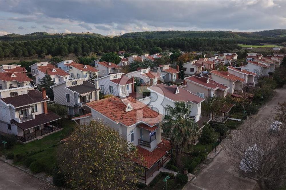 Saroz Körfezinde Denize Sıfır, Özel Koylu 4+1 Tripleks Villa