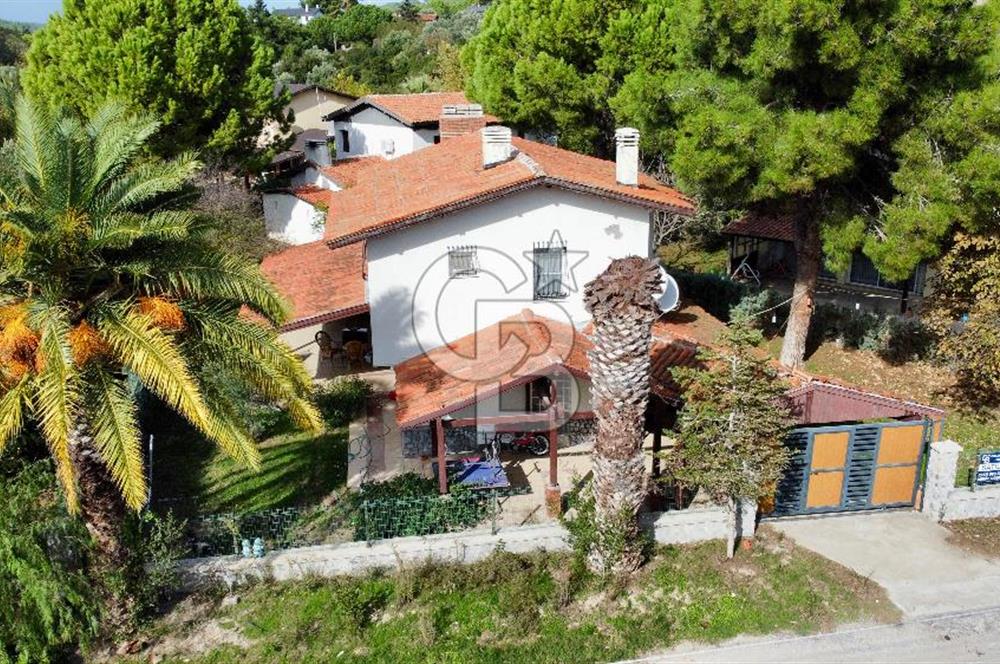 Urla Altınköy Çiftlik Evleri Sitesinde Satılık 3+1 Müstakil Dubleks Villa