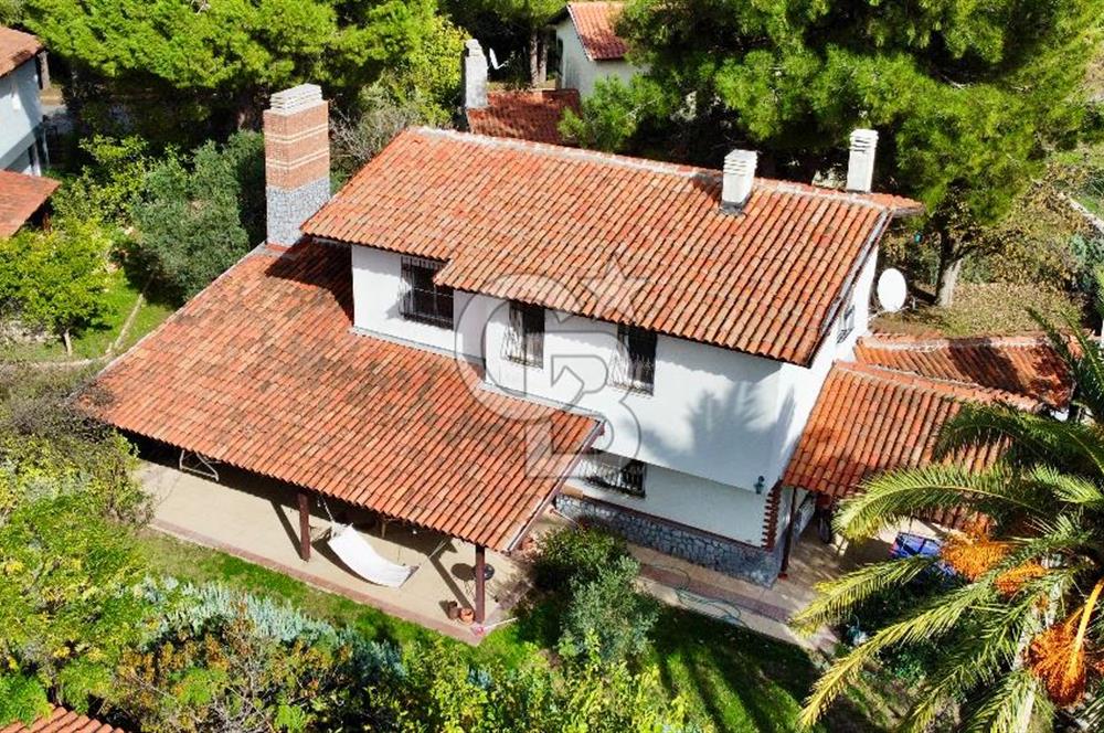 Urla Altınköy Çiftlik Evleri Sitesinde Satılık 3+1 Müstakil Dubleks Villa