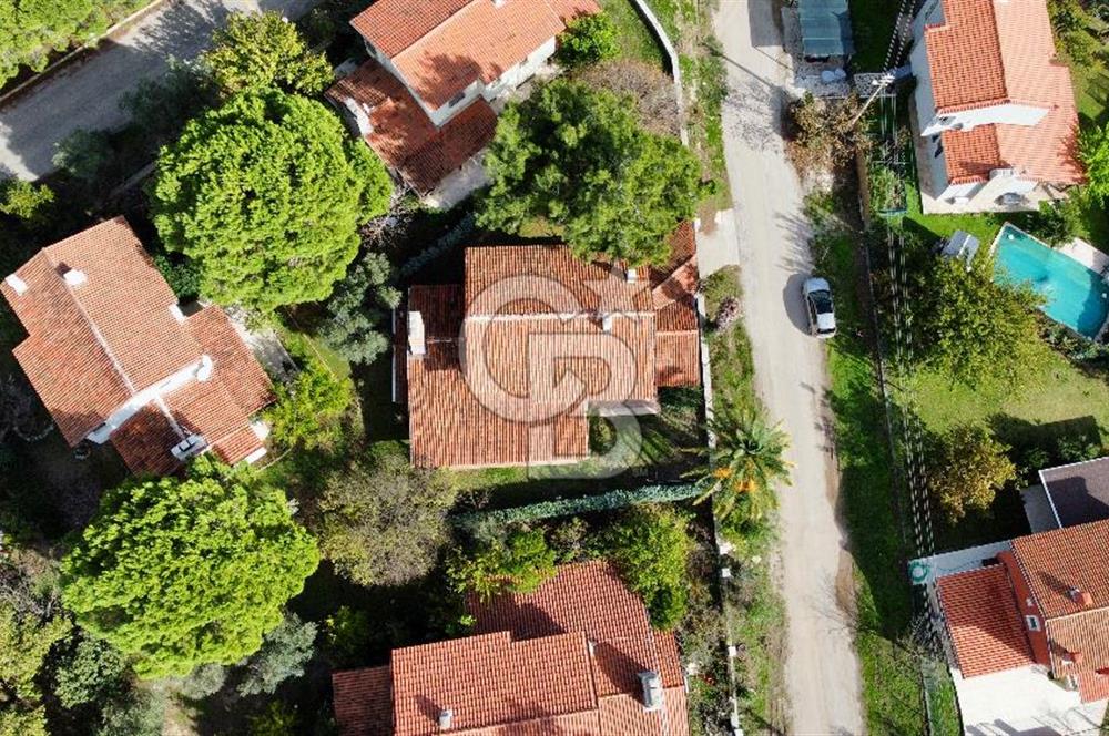 Urla Altınköy Çiftlik Evleri Sitesinde Satılık 3+1 Müstakil Dubleks Villa