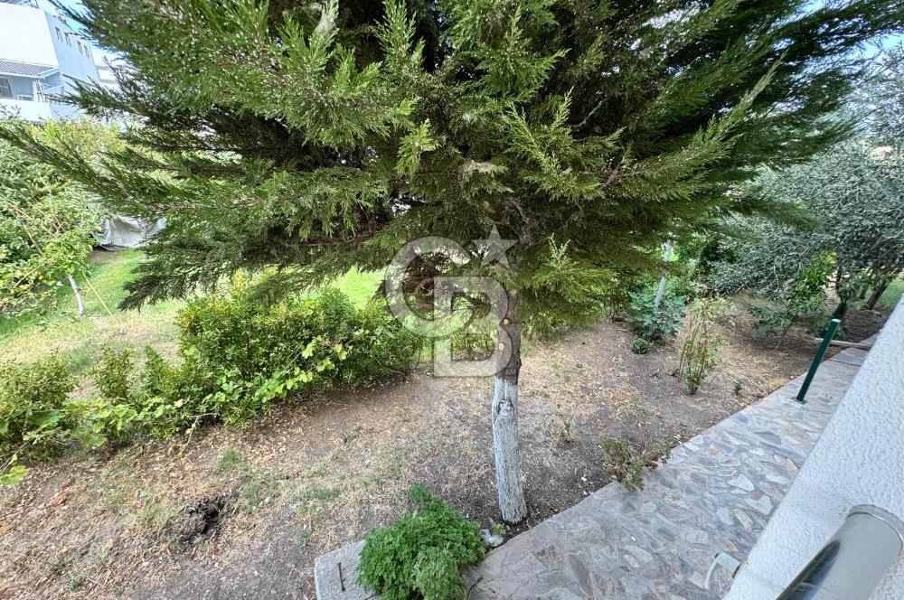 ÇANDARLI MERKEZDE DENİZE YAKIN SATILIK VİLLA