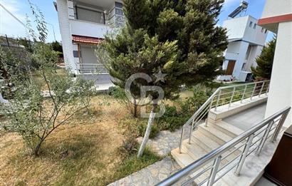 ÇANDARLI MERKEZDE DENİZE YAKIN SATILIK VİLLA