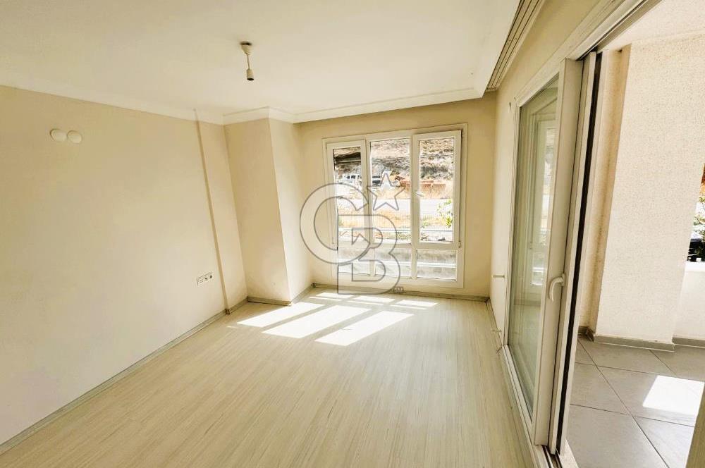 ÇANDARLI MERKEZDE DENİZE YAKIN SATILIK VİLLA