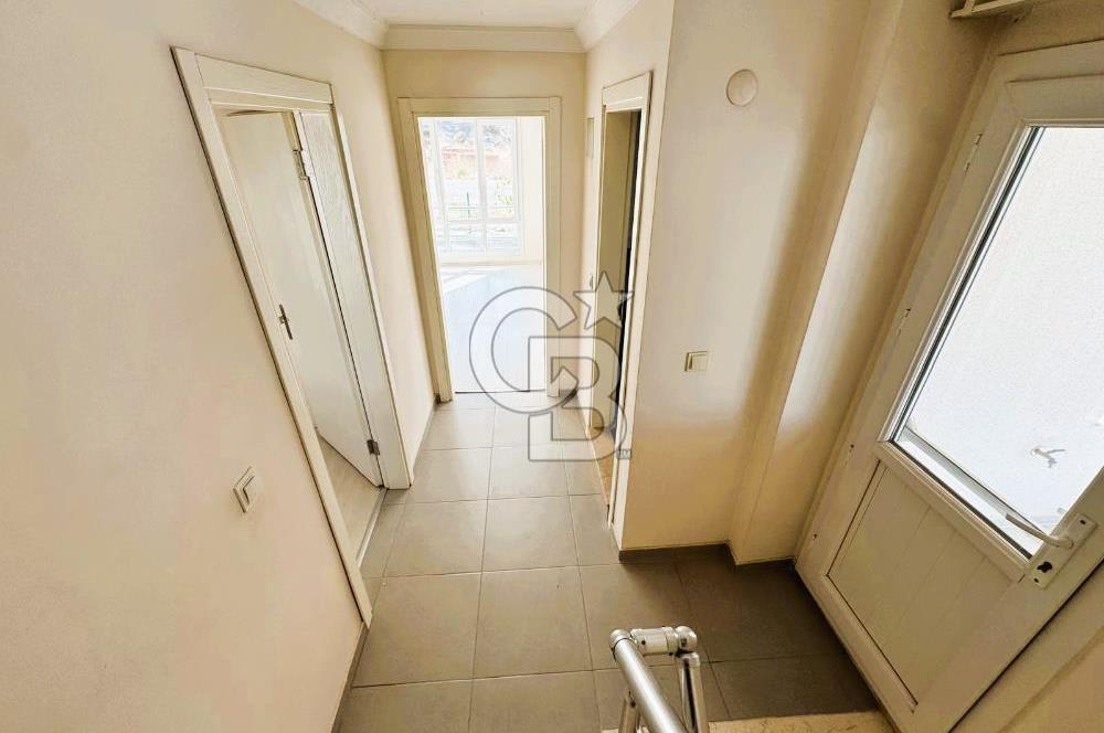 ÇANDARLI MERKEZDE DENİZE YAKIN SATILIK VİLLA