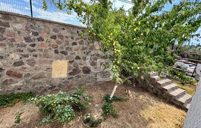 ÇANDARLI MERKEZDE DENİZE YAKIN SATILIK VİLLA