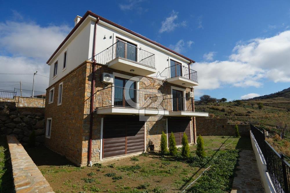 GÖKÇEADA MERKEZ ÇINARLI ELİA PARK SİTESİNDE MUHTEŞEM VİLLALAR