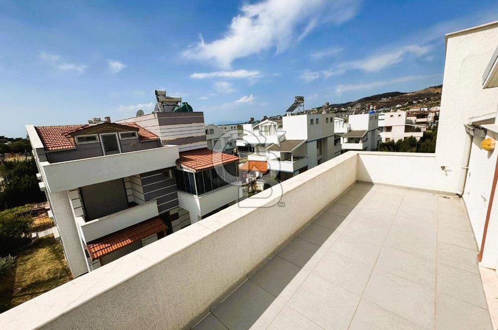 ÇANDARLI MERKEZDE DENİZE YAKIN SATILIK VİLLA